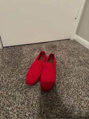 Amazon Men's Red Slip-On Textured Loafers